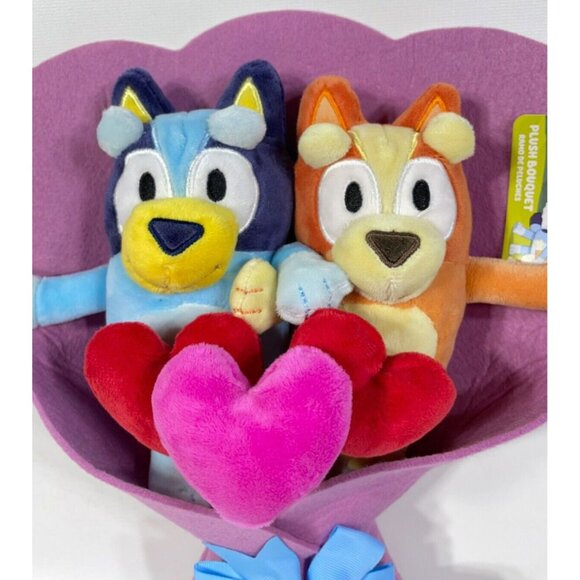 Bluey & Bingo Valentines Day 14" Plush Bouquet Removable Hearts & Figures - Picture 2 of 6